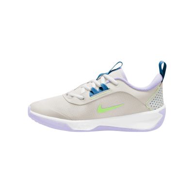Nike Omni Multi-Court in weiß