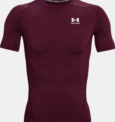 He.-T-Shirt UA HG ARMOUR COMP SS<br>84% Polyester,16% Elastan<br>enganliegender Schnitt in 609 maroon