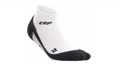 CEP Damen dynamic+ low cut socks in 351 white/black